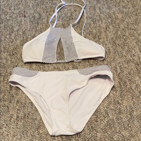 CUP SHE BATHING SUIT - Picture 1 of 3